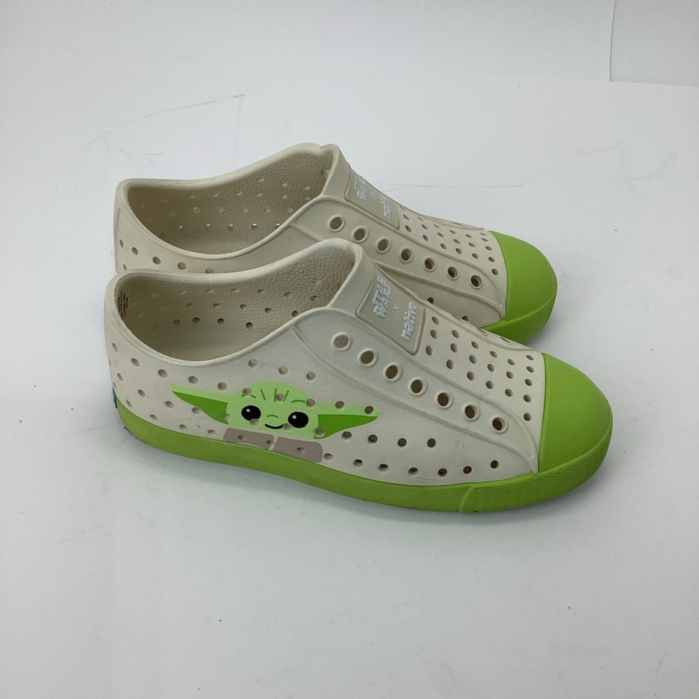 Native X Jefferson Star Wars Grogu Slip on Sneakers kids size 12c